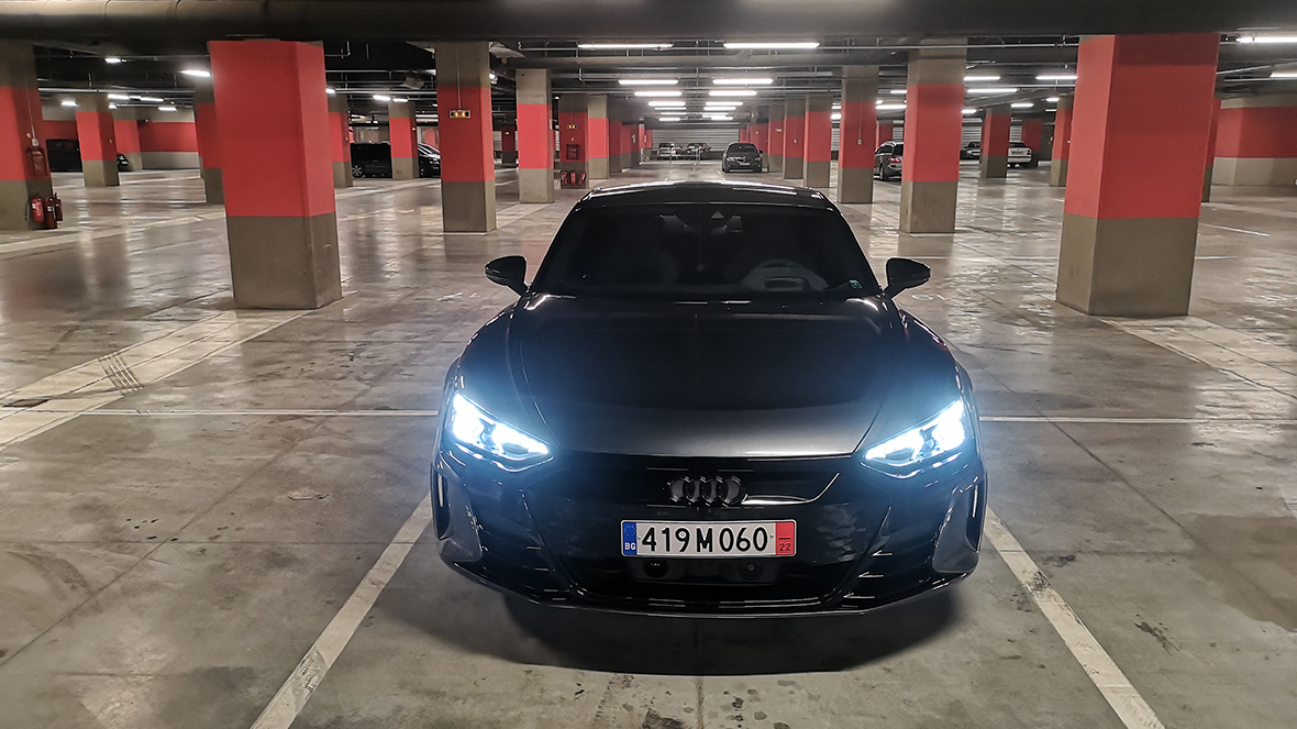 Audi RS e tron GT ?>