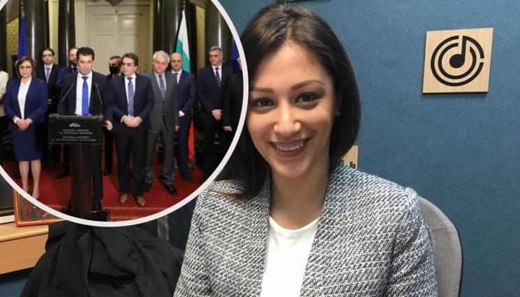 Евелина Славкова - Евелина Славкова пред