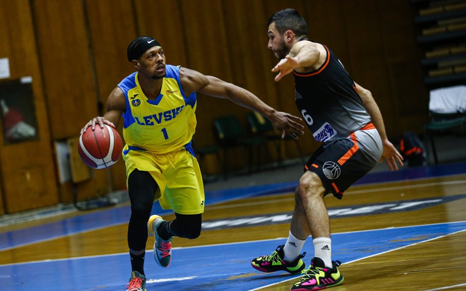 Левски победи Академик Пловдив със 76:70 (23:20, 15:12, 23:22, 15:16)