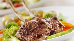 Бившият съдия на състезанието Bake off Мери Бери представя вкусни