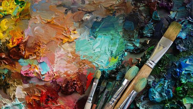 Париж се превърна във фестивал на цветовете