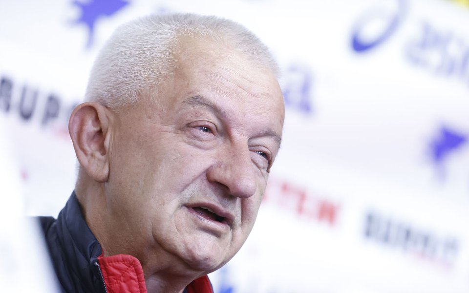 Бившият собственик на Локомотив Пловдив - Христо Крушарски, продължава да