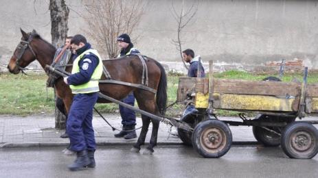 каруца полицаи