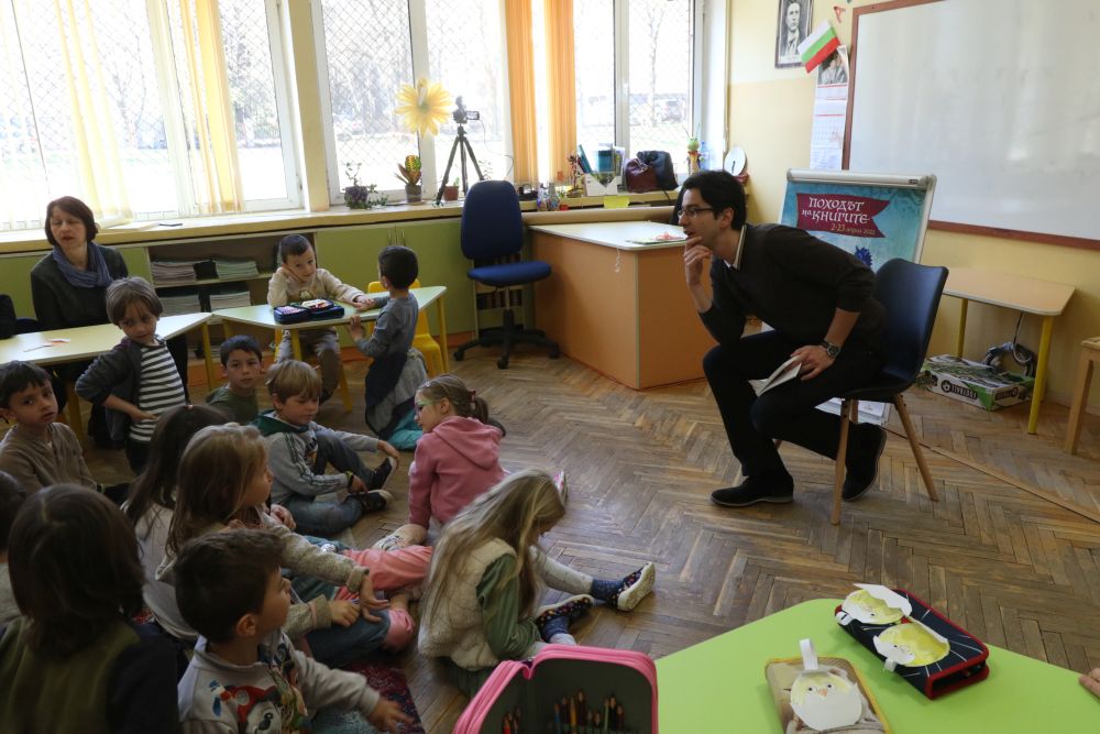 Министърът на културата Атанас Атанасов се включи в инициативата „Походът на книгите“