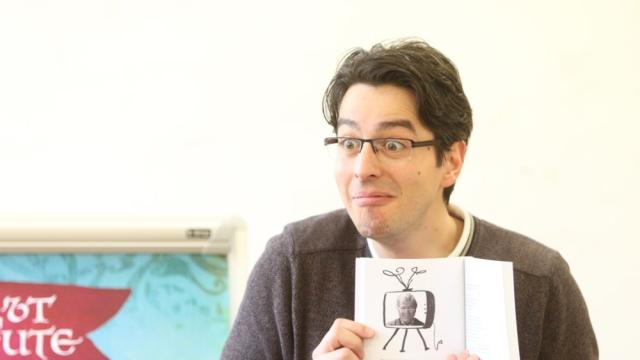 Министърът на културата чете детски книги на ученици (СНИМКИ)