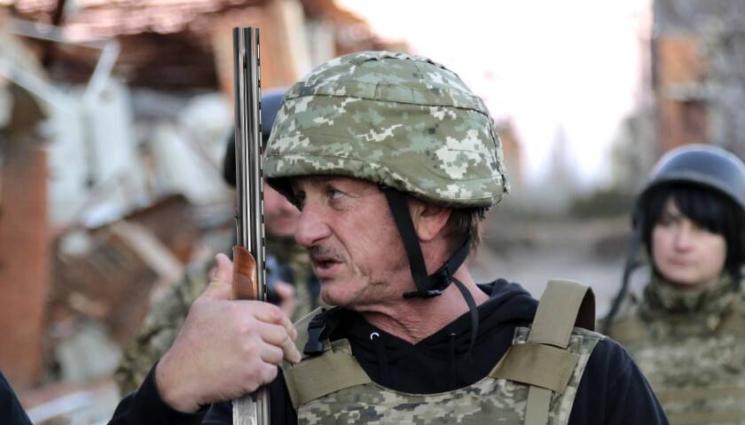 Шон Пен - НА ОРЪЖИЕ! След като засне филма си: Шон Пен обмисля да се включи във войната в Украйна