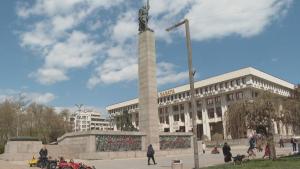 За втори път паметникът на съветската армия в центъра на