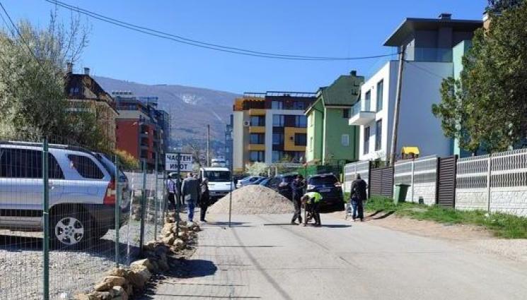 манастирски ливади - КВАРТАЛНИ ВОЙНИ В СОФИЯ: Частници затапиха артерия в „Манастирски ливади“ (ВИДЕО)