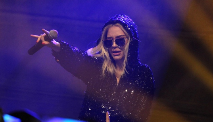 Тита - ДРАМА: Тита остана без озвучител, търси си нов с обява. Ще го цани и за шофьор, не можела да насмогне на офертите за участия из страната