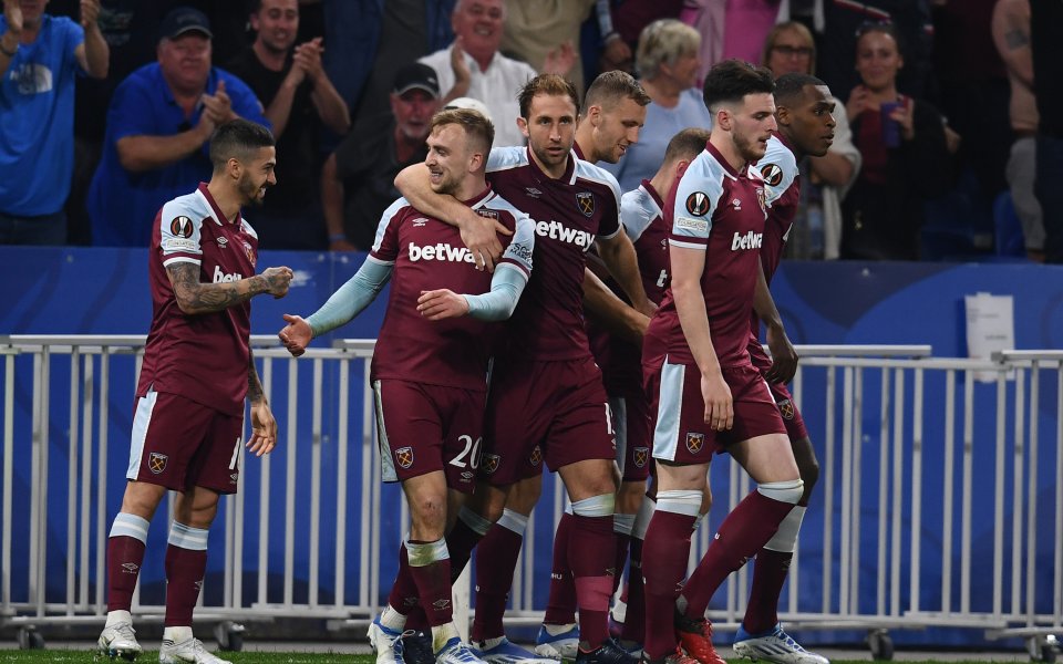 Уест Хем разби с 3:0 Олимпик Лион в среща-реванш от