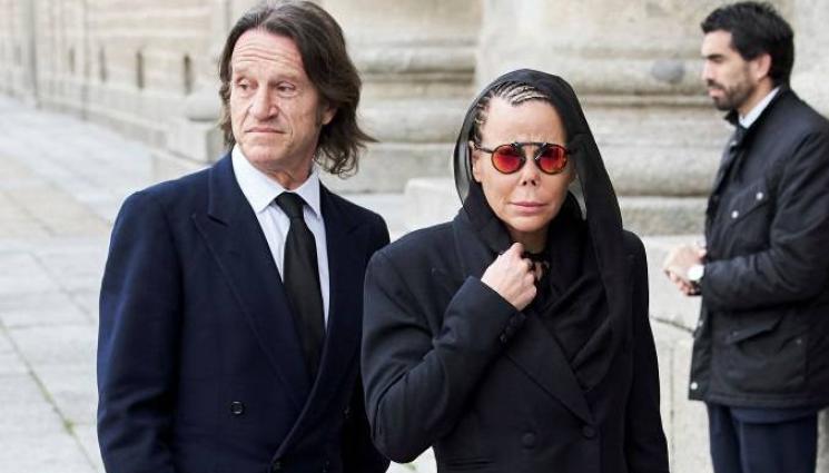 княгиня калина съпруг - ФИТНЕС МАНИЯ: Княгиня Калина и мъжът й помпат мускули (СНИМКА)