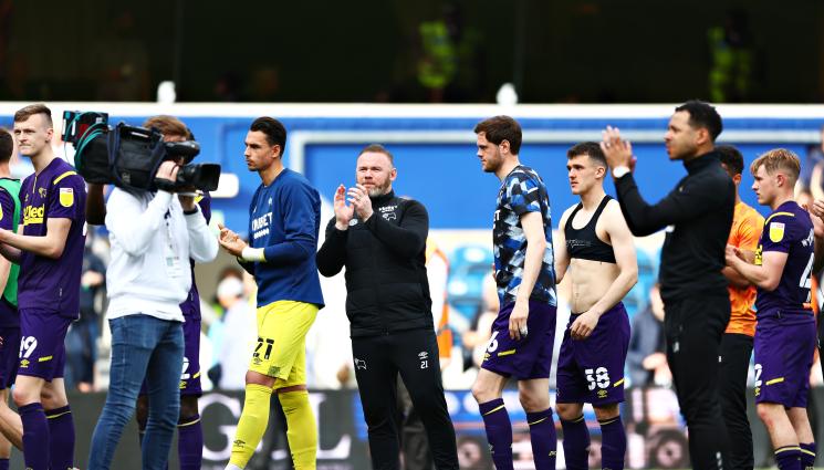 Уейн Рууни - Уейн Рууни не успя да спаси Дарби Каунти, отборът му изпадна в третото ниво на английския футбол