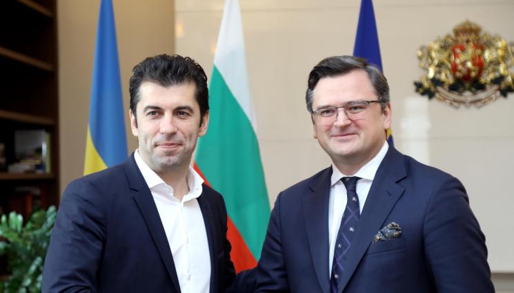 Петков Кулеба - ДЕН СЛЕД ВИЗИТАТА НА КУЛЕБА: Властта праща делегация в Киев