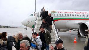 24 часа след пристигането си в България част от екипажа