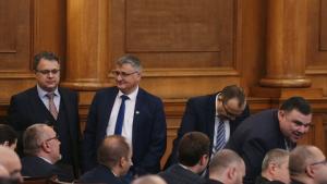 Депутатите отхвърлиха предложението на ГЕРБ СДС да съкратят великденската си ваканция