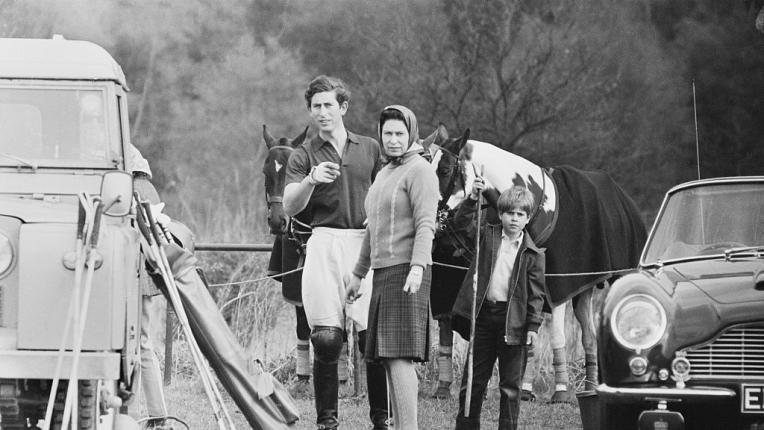  Любовта на кралица Елизабет II към конете 