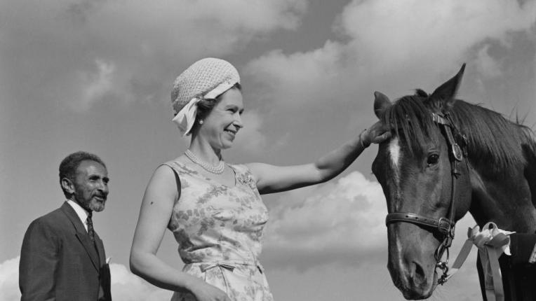  Любовта на кралица Елизабет II към конете 