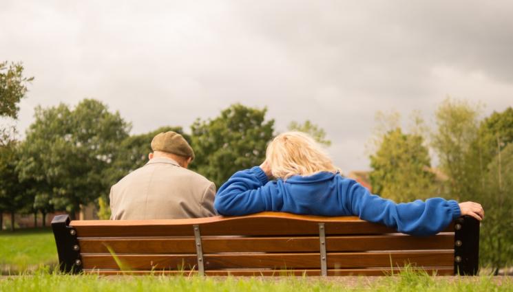 пенсионери - ЗЛАТНО ВРЕМЕ: Да живеем живота си с усмивка