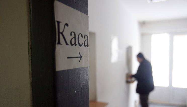 плащания - ГЛЪТКА ВЪЗДУХ ЗА ДЛЪЖНИЦИТЕ: Свалят 2,5 пъти лихвата за забава