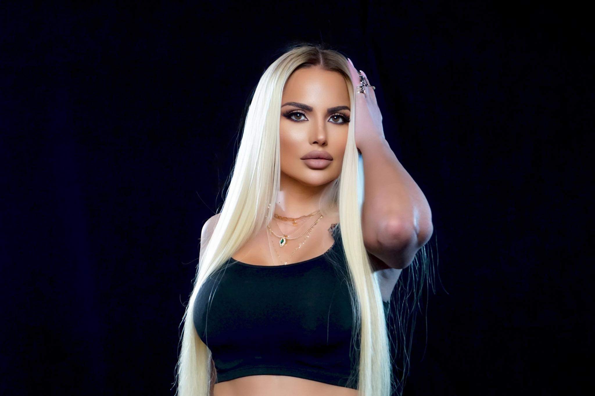 Йонона певица