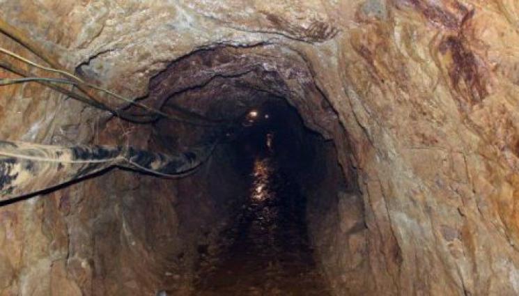 мина - Десетима в неизвестност след инцидент в мина