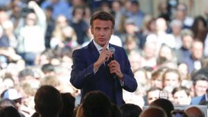 Президентът на Франция Еманюел Макрон счита че на украинския лидер