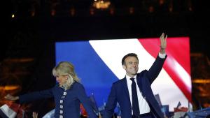 Френският президент Еманюел Макрон понесе удар на произведения вчера втори