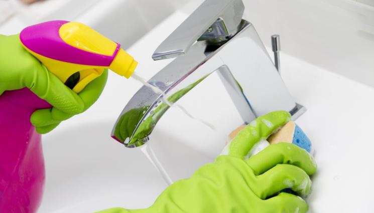 чистачки - Глад за български чистачки на Острова