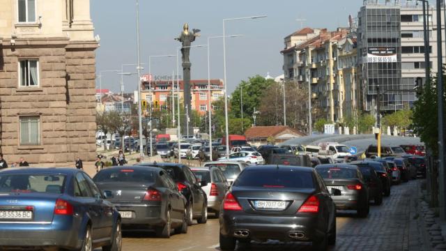 Протестът в снимки: Превозвачите блокираха центъра на София (ГАЛЕРИЯ)