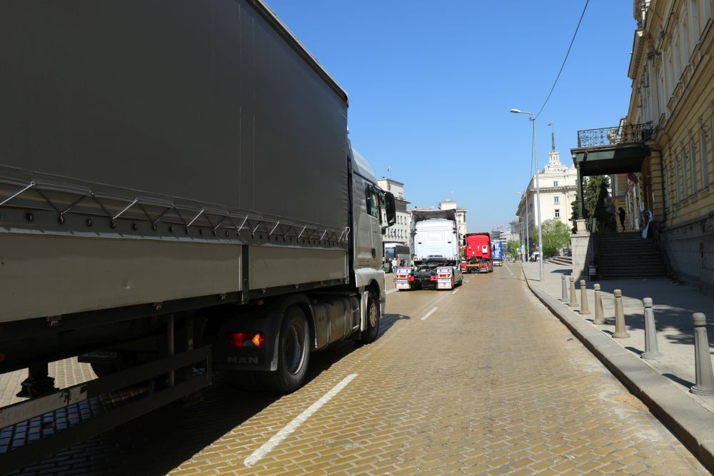 Национален протест: Превозвачите блокираха центъра на София