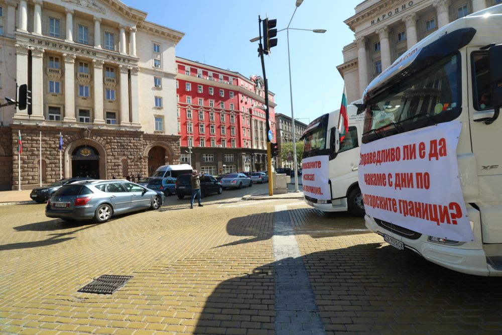 Национален протест: Превозвачите блокираха центъра на София