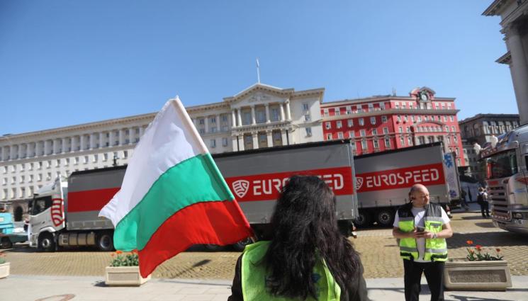 протест превозвачи - След записа на превозвачите: МС: Диалог не беше намерен с част от представителите от сектора