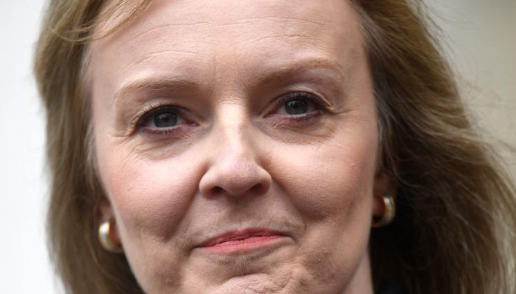 Лиз Тръс - Британският министър на външните работи зове да не се позволява на Путин да установи нов световен ред