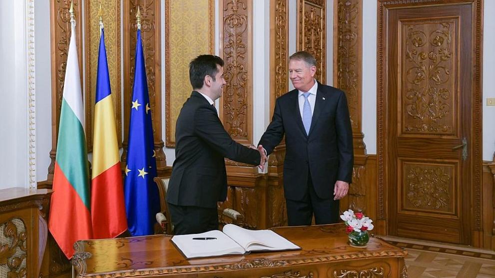 премиерът Кирил Петков и румънският президент Клаус Йоханис