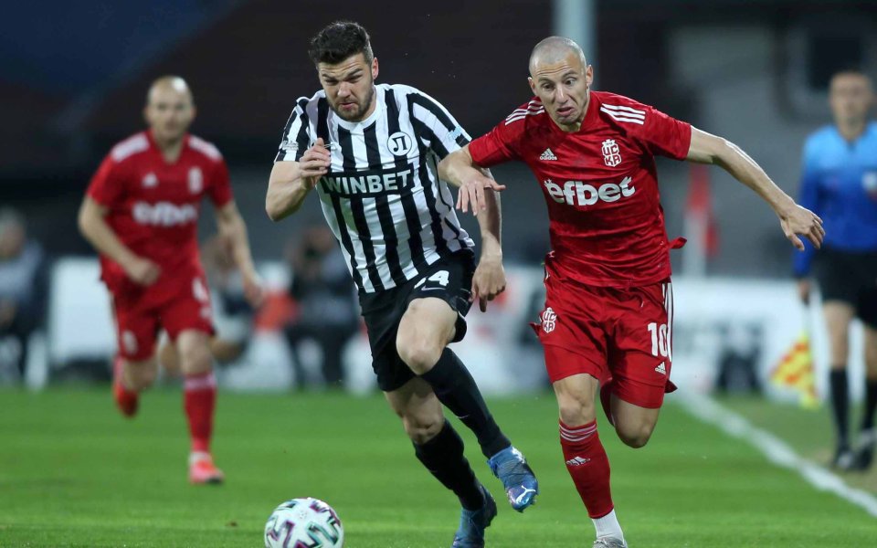 ЦСКА 1948 Локомотив Пловдив играят при резултат 1:0 в мач