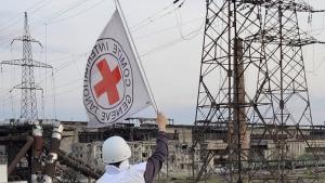 Най малко сто цивилни остават в стоманодобивния завод Азовстал който е
