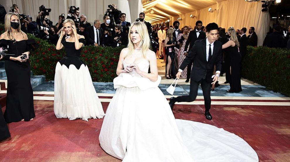 Екстравагантност, сексапил и дръзки цветове на Met Gala 2022 (СНИМКИ)