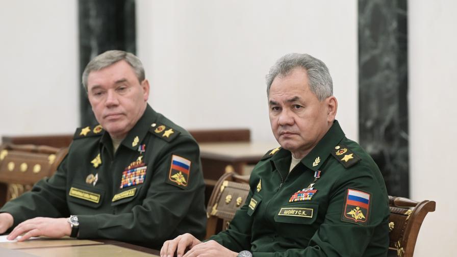 Валерий Герасимов в вляво на снимката