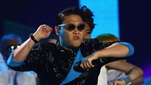 Южнокорейският изпълнител Сай пусна на пазара дългоочаквания си нов албум