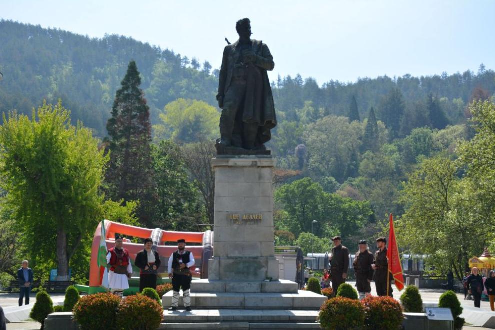 Благоевградската общественост почете паметта на Гоце Делчев в деня в