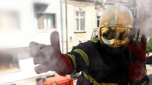 пожарна пожарникар пожар