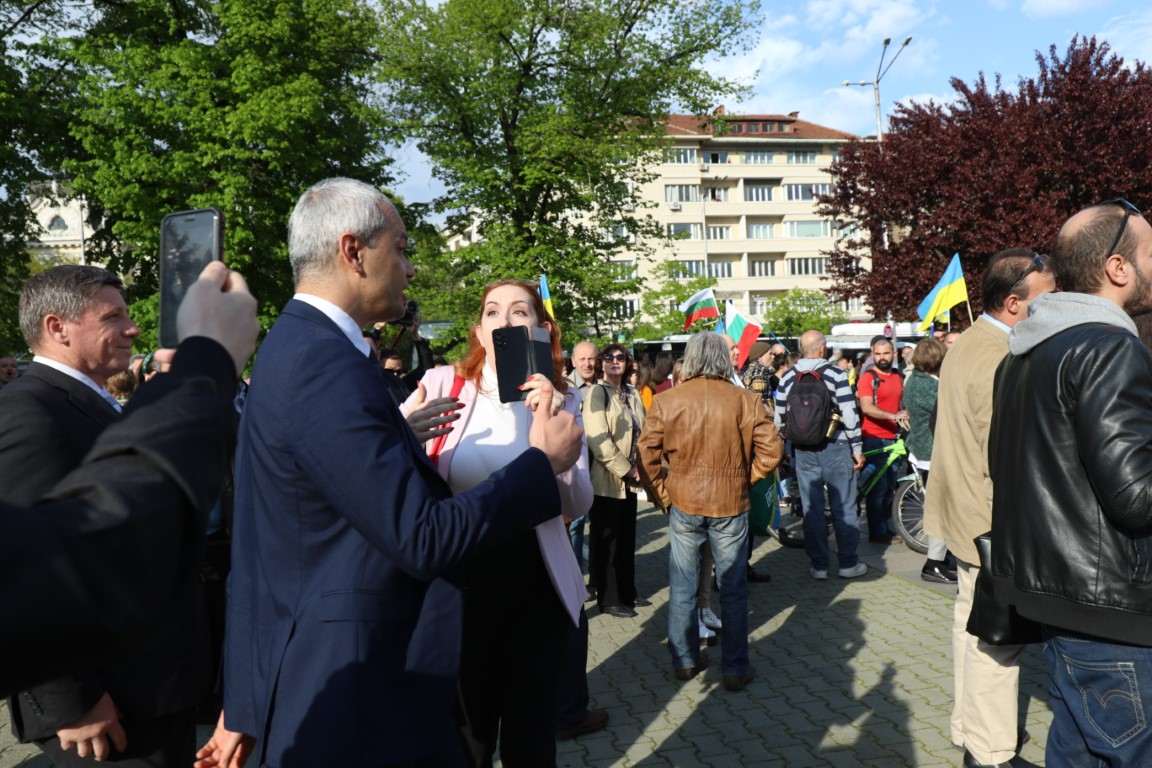 <p>Напрежение между протестите пред паметника на Съветската армия</p>