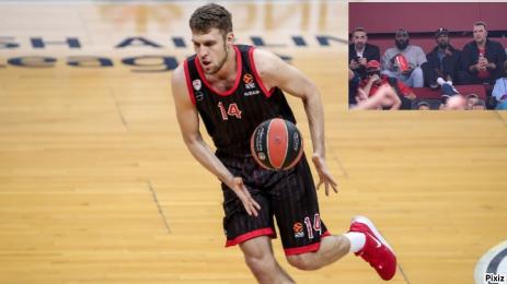 Сашо Везенков