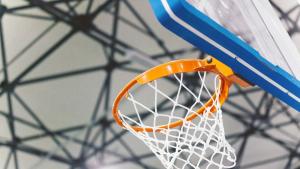 Баскетболен кош падна върху 16 годишно момче във Враца съобщиха от