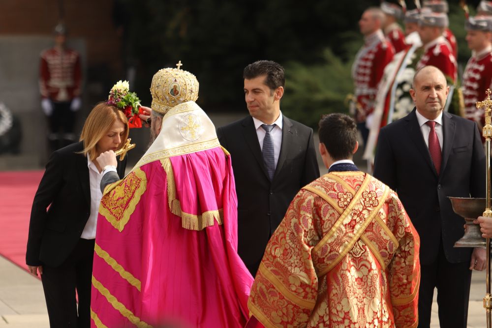 Тържествен водосвет на бойните знамена и знамената светини на Българската армия