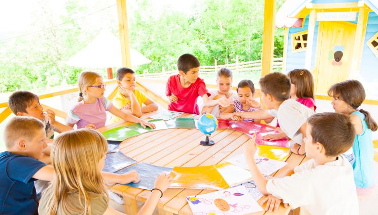 деца - ДЖОБЪТ ДА ИМ Е ЗДРАВ НА РОДИТЕЛИТЕ: Лятната занималня удря хилядарка