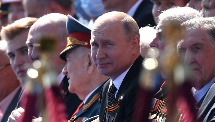 Путин - ПОГЛЕД КЪМ ЧЕРВЕНИЯ ПЛОЩАД: Каква армия ще покаже Путин?