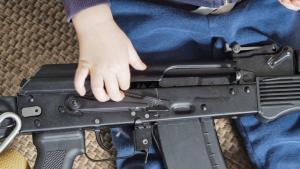 Непълнолетни стреляха с пластмасови топчета по украински деца настанени в
