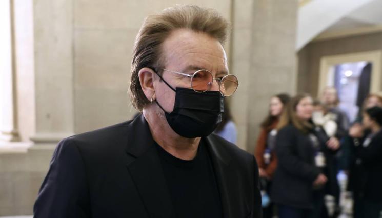 U2 - РОК ПО ВРЕМЕ НА ВОЙНА: Фронтменът на U2 заби в украинското метро (СНИМКА+ВИДЕО)