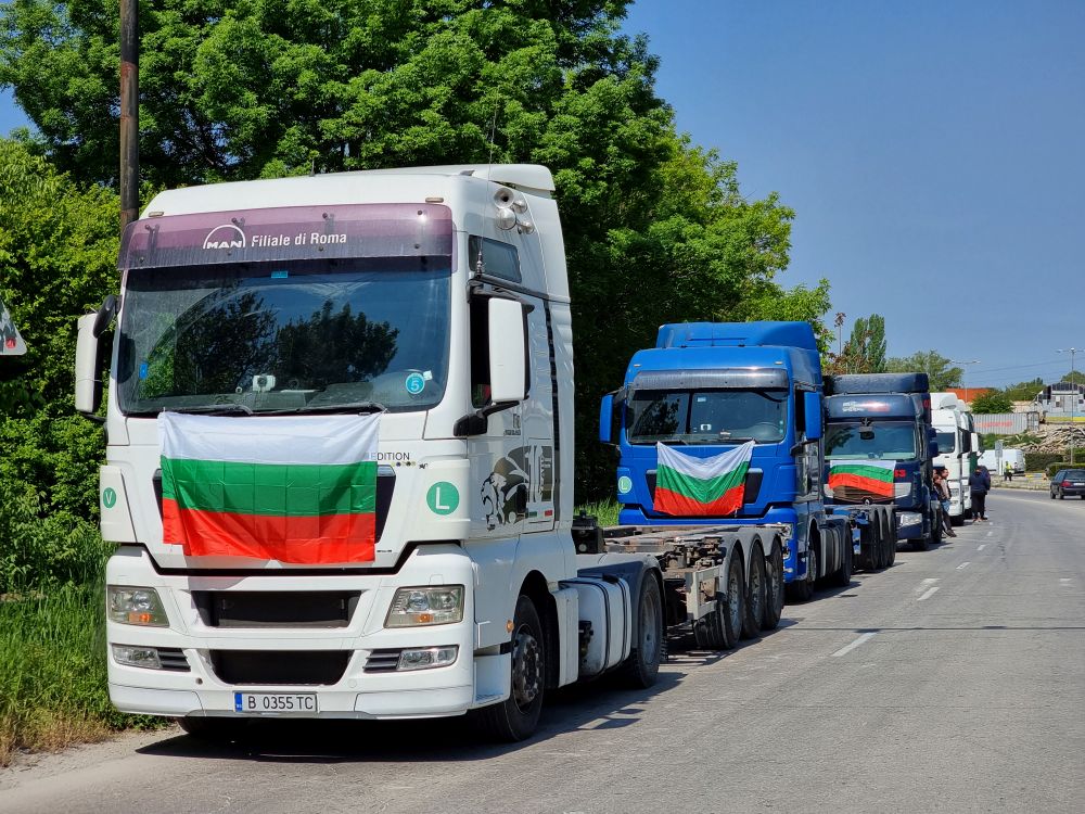 Превозвачи излязоха на национален протест и във Варна. За сборни пунктове са обявени всички входно-изходни точки на града. Очаква се протестът да доведе до образуване на големи задръствания